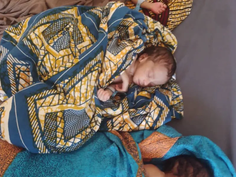 Trois nouveau-nés viennent de naître et ils ont besoin de notre aide