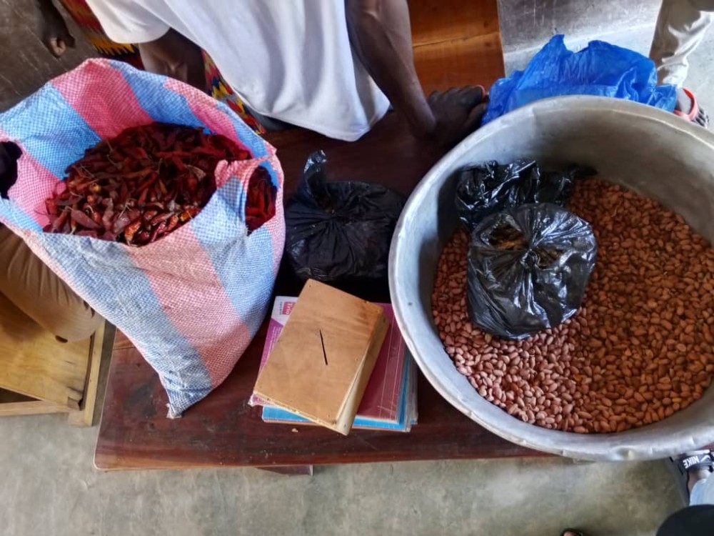 Le club d'auditeurs Sourou Tchèka appui le fonctionnement de la cantine scolaire et l'EPP Kohou